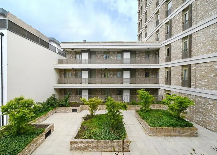 Stylish 2-Bed Flat Next To Tower Of London