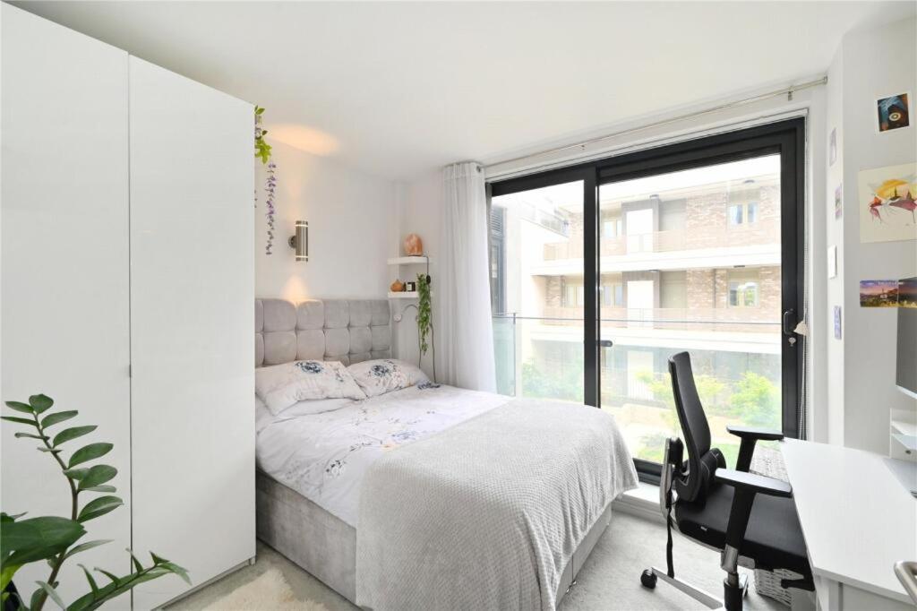 Stylish 2-bed Flat Next To Tower Of Londres